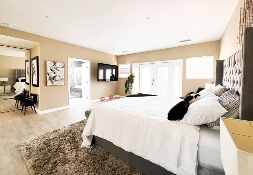 Luxury Oasis In Encino W Pool & Los Angeles