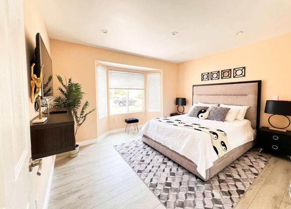 Luxury Oasis In Encino W Pool & Hébergement de vacances Los Angeles